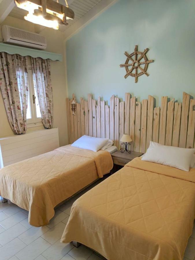 Helena'S Rooms Kassiopi Exterior foto