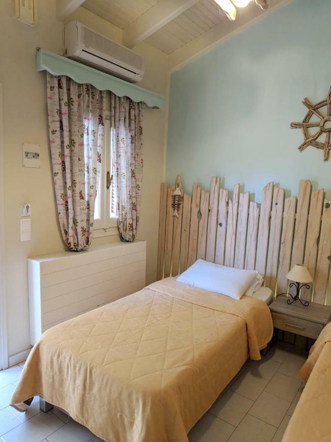 Helena'S Rooms Kassiopi Exterior foto